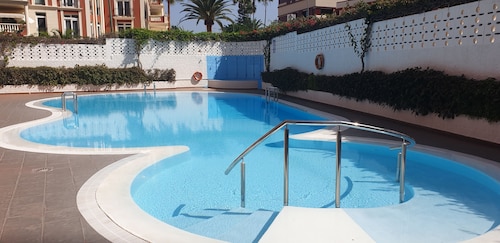 Central brand new studio at 200 m. of the beach