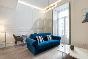 Apartment, 1 Bedroom | Living area