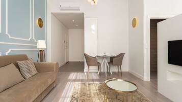 Superior-Studio | Wohnbereich | Fernseher