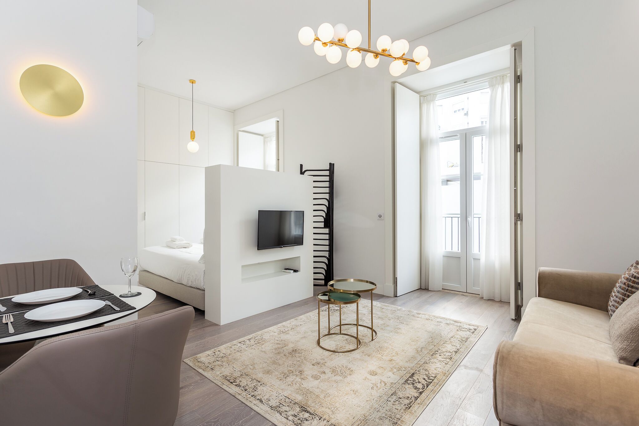 Superior-Studio | Wohnbereich | Fernseher