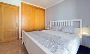3 bedrooms, WiFi, bed sheets