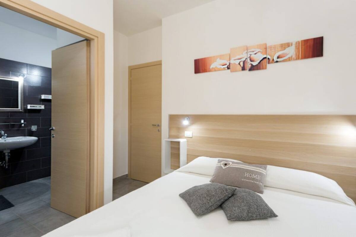 In-room safe, desk, free cots/infant beds, free WiFi