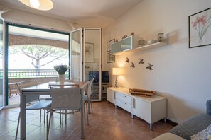 Apartment, 2 Bedrooms | Living area | Flat-screen TV - Appartamento Darsena (Comacchio)