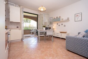 公寓, 2 间卧室 | 起居区 | 平板电视