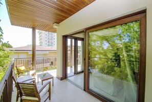 Căn hộ, 3 phòng ngủ | Hiên