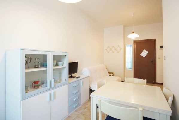 Apartment, 1 Bedroom | Living area