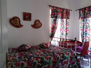 2 bedrooms, desk, iron/ironing board, free WiFi