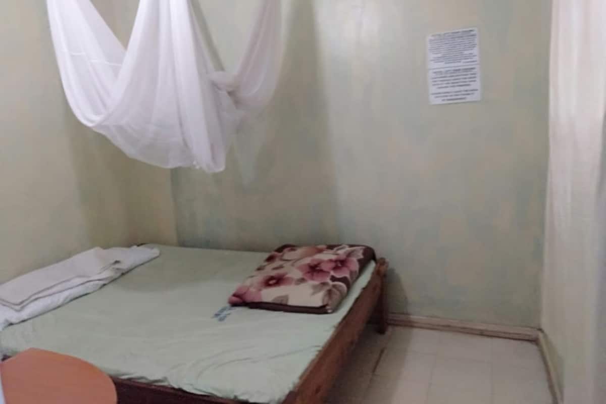 Desk, free WiFi, bed sheets