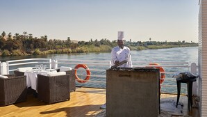 Unclassified image, 5 of 18, button - Mövenpick MS Sunray (Aswan)