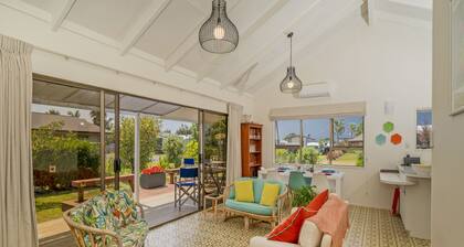 Bay Coast Happy Place - Cooks Beach Holiday Home