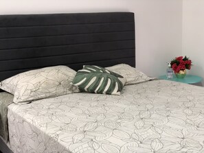 3 Schlafzimmer, Bügeleisen/Bügelbrett, kostenloses WLAN