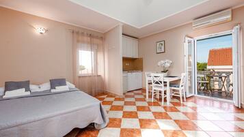 7 sovrum, strykjÀrn/strykbrÀda, gratis wi-fi och sÀngklÀder