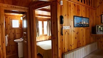Bungalow | 2 kamar tidur, Wi-Fi gratis, dan seprai linen