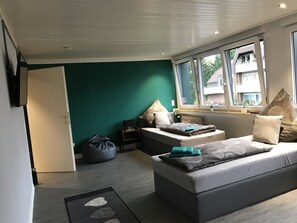 Phòng 3 tiện nghi đơn giản | Truy cập Internet không dây miễn phí 