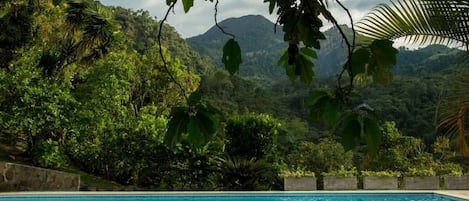 Piscine extérieure