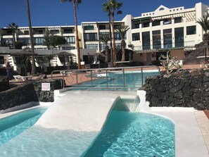 Outdoor pool - Charming Penthouse with Stunning Sea Views (Costa Teguise)
