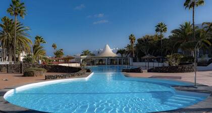 Charming Penthouse with Stunning Sea Views