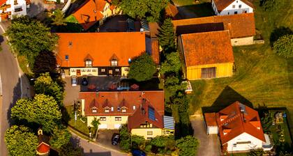 Appartements & Reitschule Fuchsenhof