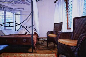 4 slaapkamers, een strijkplank/strijkijzer, wifi, beddengoed