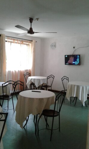 Breakfast, lunch and dinner served - Greenview Guest House (Kisumu)