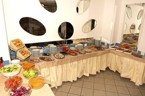 Tägliches inbegriffenes Frühstücksbuffet