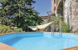 Piscina externa sazonal