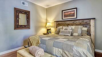 2 soverom, strykejern/-brett, wi-fi og sengetøy