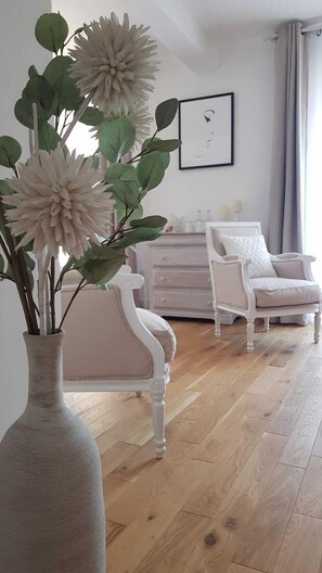 Habitació superior, no fumadors, vistes al pati | Roba de llit d'alta qualitat i decoració individual 