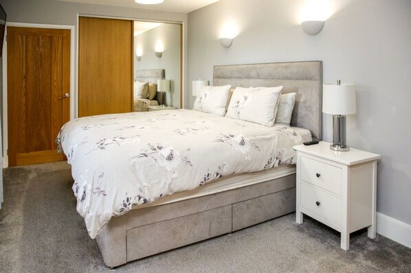 Comfort Bungalow | 2 bedrooms, travel crib, free WiFi - Mill barn (Bridgwater)