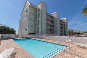Pool - "Commodores 101" | Beachfront| Corner Unit w/ Pristine Beach Views | Community Pool (Santa Rosa Beach)