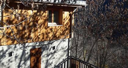 independent chalet 6 to 8 people