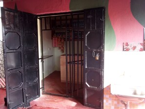 Reception - Western Guest Lodge (Wang'uru)