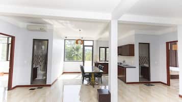 32-inch flat-screen TV with cable channels, TV