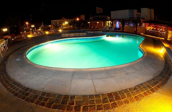 Utomhuspool