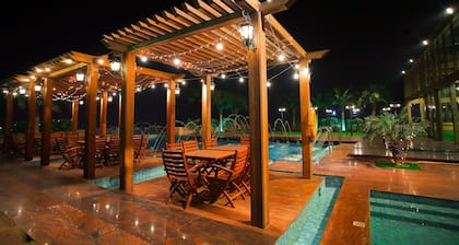 Seven Seas Hotel
