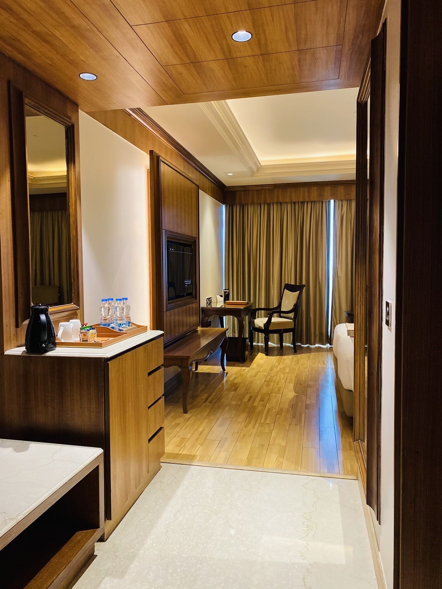 Photo - Seven Seas Hotel