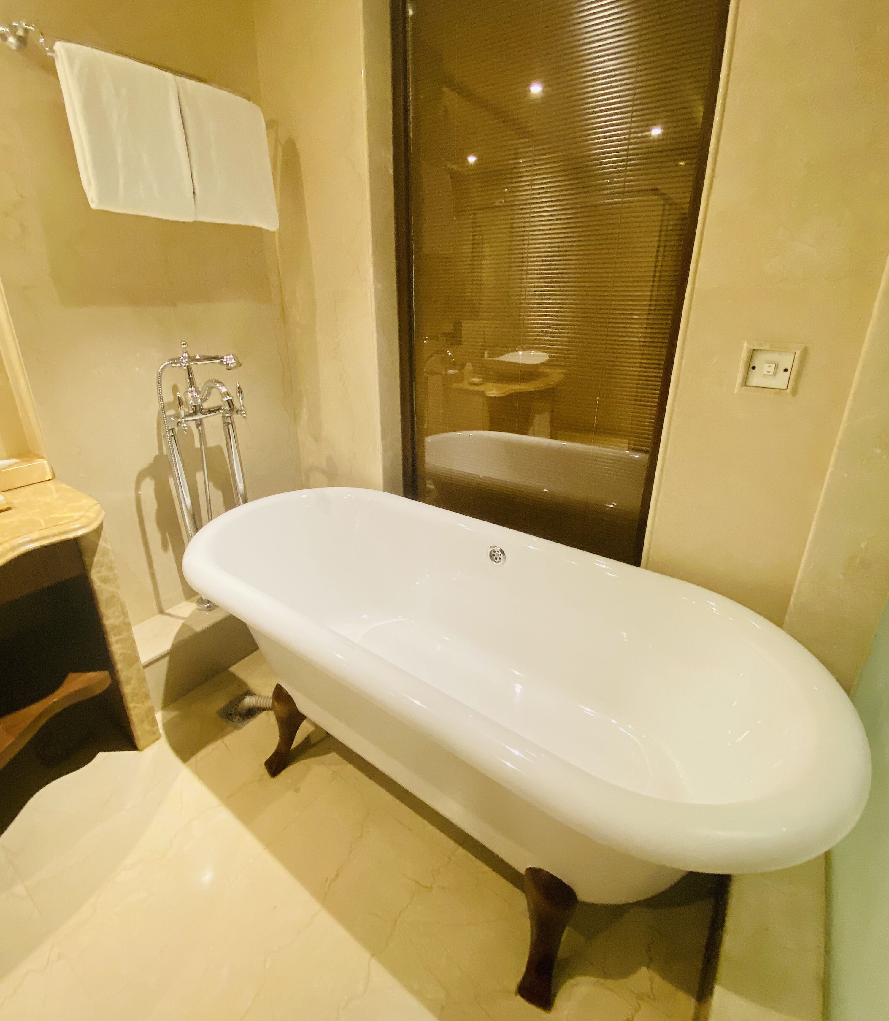 Photo - Seven Seas Hotel