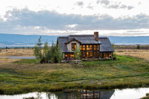 Tanager Court Exclusive Tributary Luxury Home Open Layout Grand Teton Views