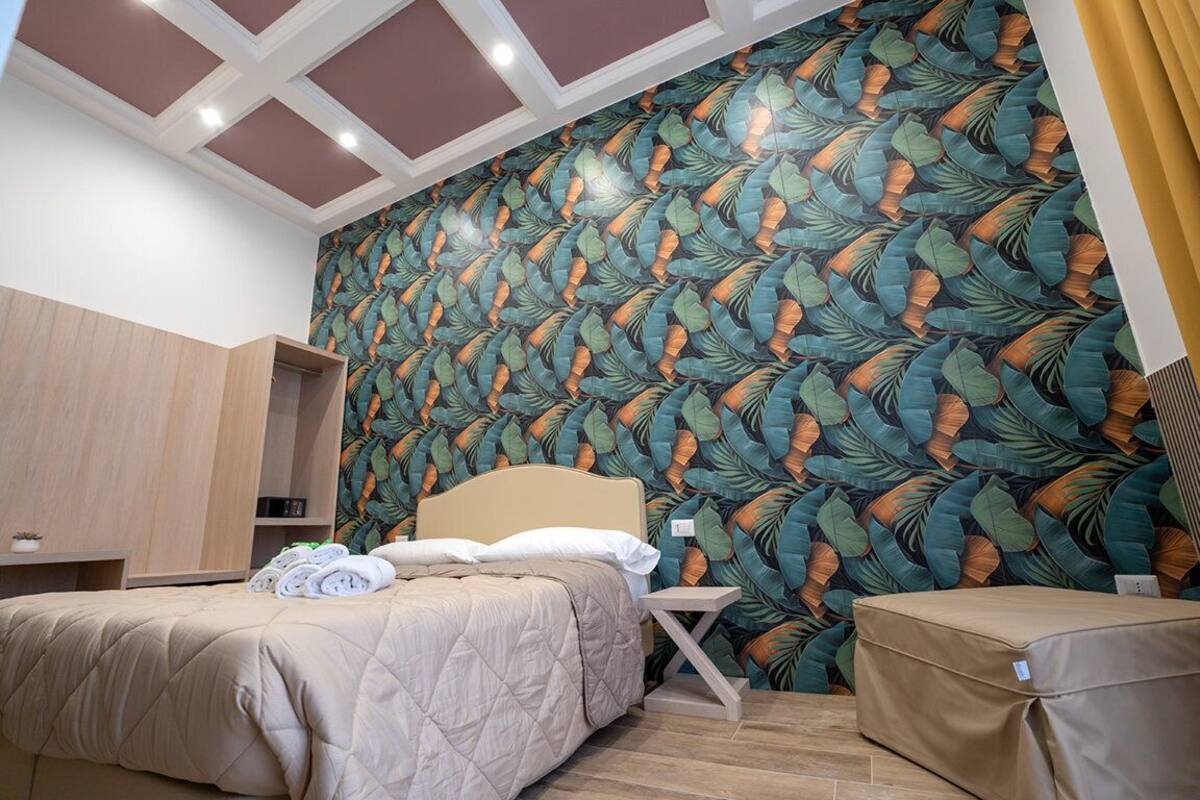 junior suite with balcony guglielmo | 책상, 유아용 침대, 무료 WiFi
