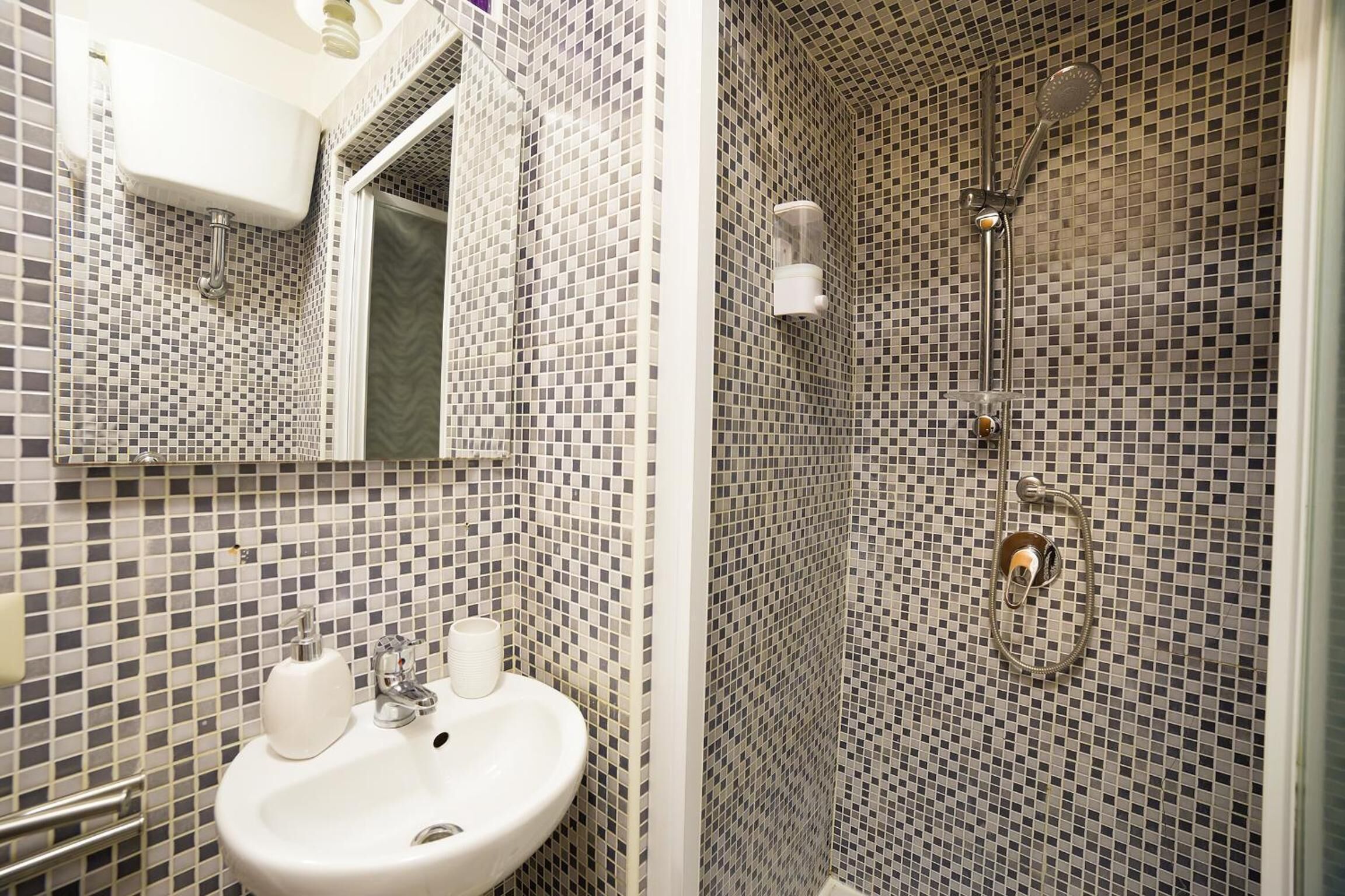 Foto - Le 4 Stagioni Dante H Napoli Centro, by ClaPa Group