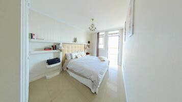 2 bedrooms, soundproofing, iron/ironing board, free WiFi