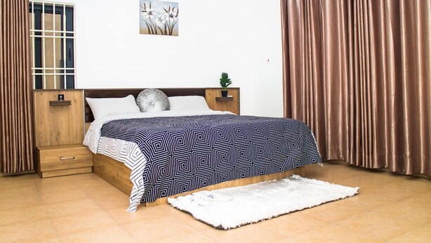 Unclassified image, 1 of 2, button - 3 BEDROOM FULLY FURNISHED (Kweiman)
