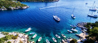 LUXURY: VILLA on the SEA, POOL & BEACH BIKE & KAYAK & PRESENT