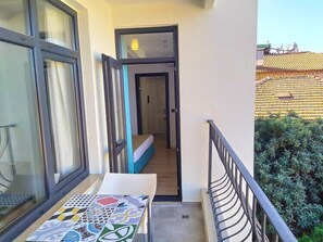 อพาร์ทเมนท์ | ระเบียง