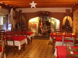 Restaurant - Auberge Aux Portes de Conques (Conques-en-Rouergue)