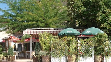 Enceinte de lâhĂ©bergement