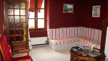 Coin salon dans le hall