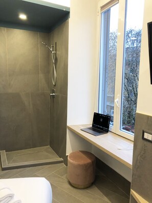 Basic Double Room (5) | Bathroom - Ottaviano Smart Rooms (Rome)