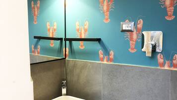 Basic Double Room (5) | Bathroom | Shower, hair dryer, towels, soap