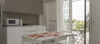 2 sovrum lägenhet centrum S. Bonifacio